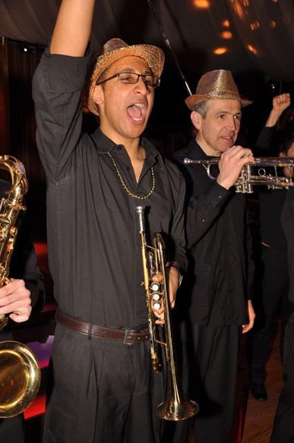 min 2011 03 08 mardi brass band 286